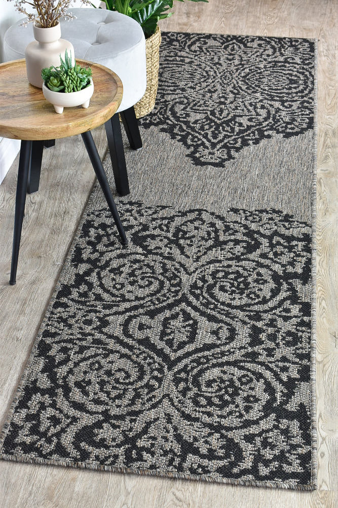 Alaska Brown Black Rug 