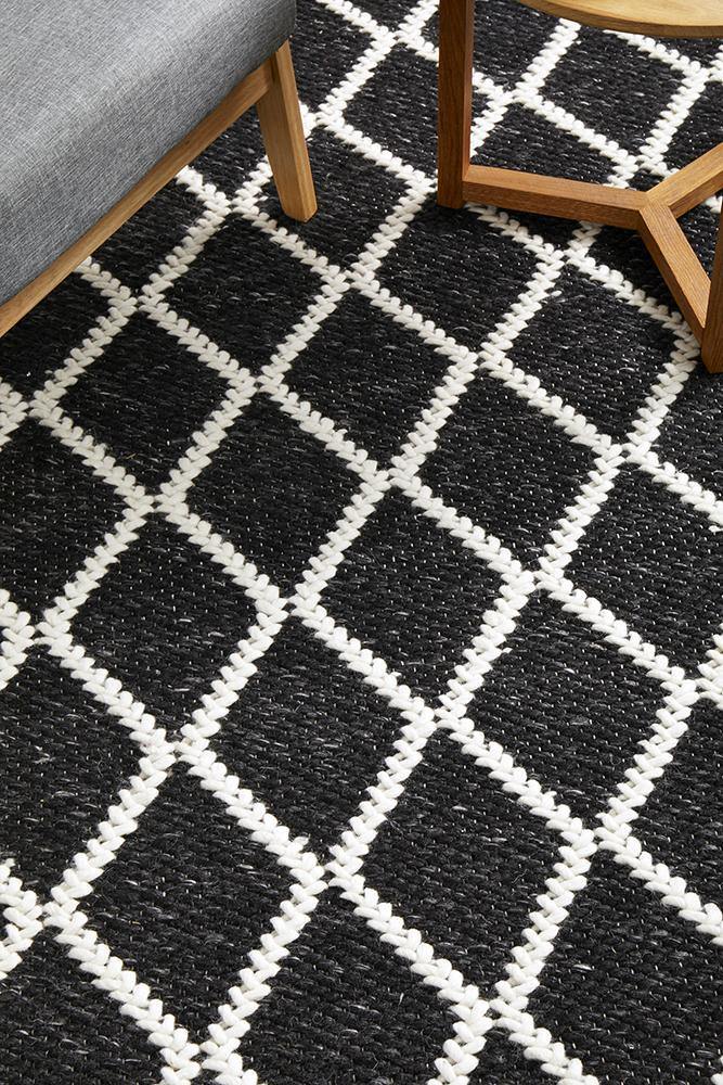 Huxley Black Rug - House Things HUXLEY COLLECTION