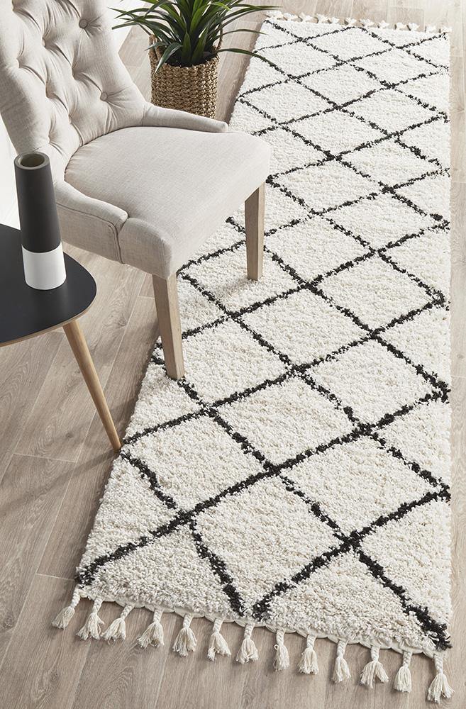 Saffron 22 White Runner Rug - House Things Saffron Collection