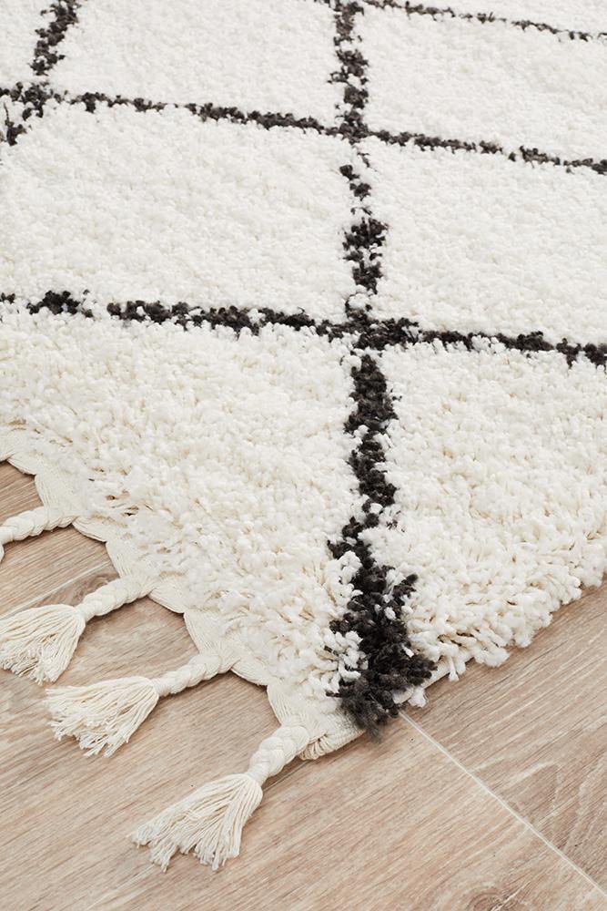 Saffron 22 White Runner Rug - House Things Saffron Collection