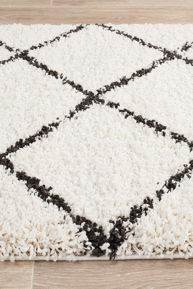 Saffron 22 White Runner Rug - House Things Saffron Collection