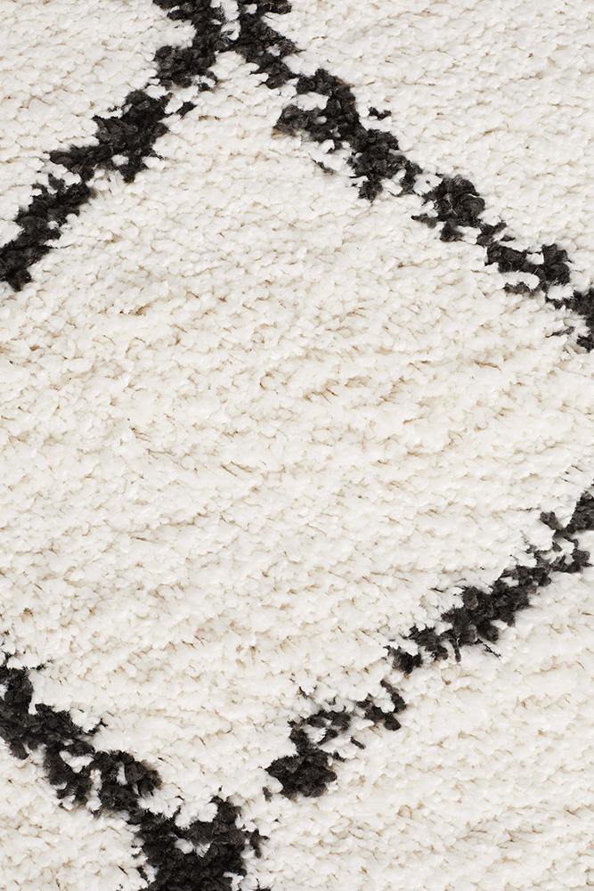 Saffron 22 White Runner Rug - House Things Saffron Collection